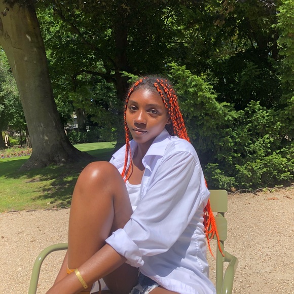 Meet your Posher, Niambi - Picture 2 of 4